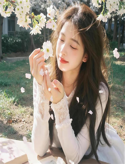 在线播放：《厉少：夫人马甲又叒掉了》观影前需要了解什么？背景知识与观看建议