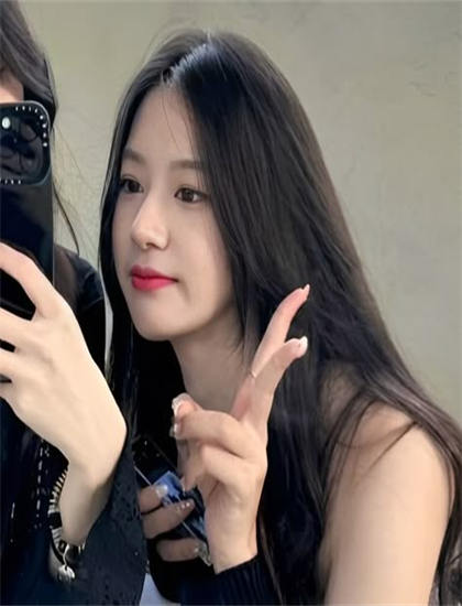 《会见捐赠者：金钱能说话吗？》叙事手法经典解析：时间线安排与视角切换技巧探讨